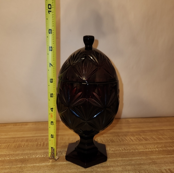 Luminary Ruby Red Egg Shaped Pressed Glass Candy - Picture 6 of 6